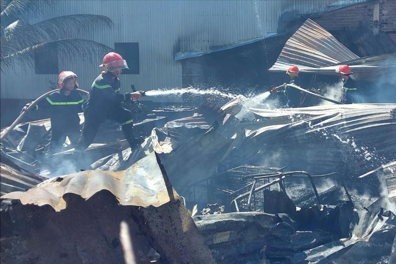 Cảnh báo hỏa hoạn do cháy thiết bị điện